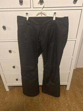 Oakley 3M Thinsulate Insulated Snow Pants | Black | Size Large